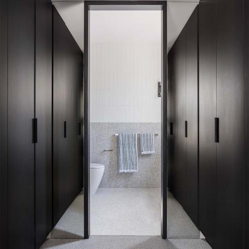 walk in robe to ensuite